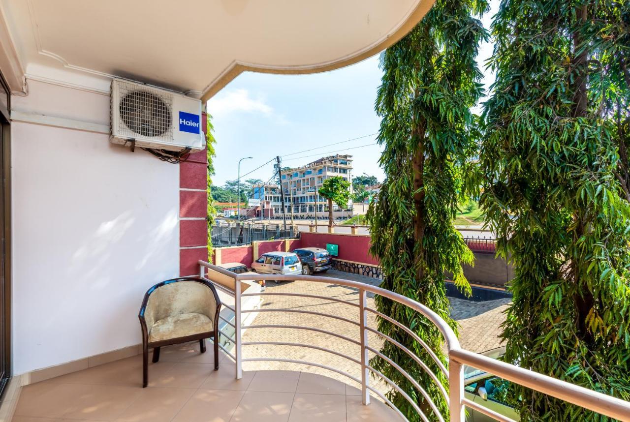 Entebbe Traveller'S Hotel Ngoại thất bức ảnh