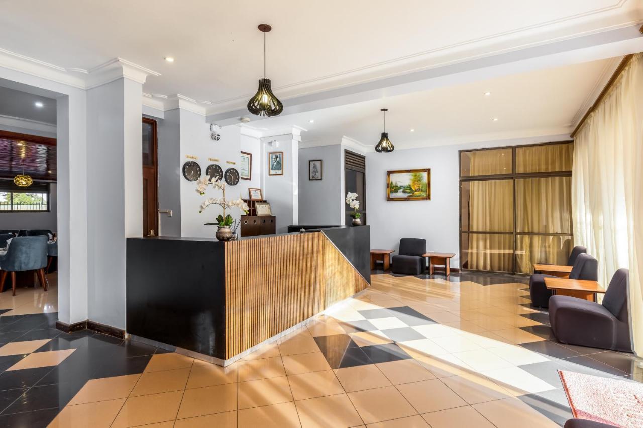 Entebbe Traveller'S Hotel Ngoại thất bức ảnh