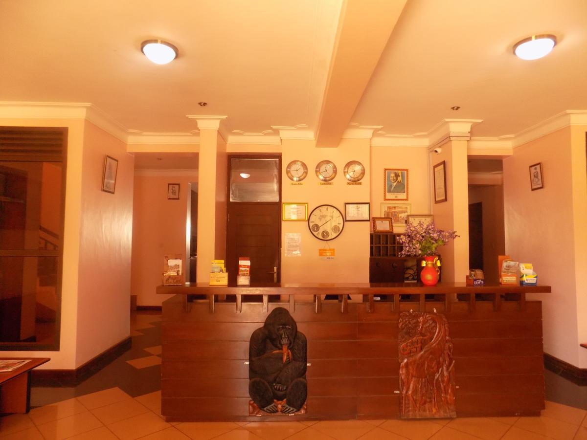 Entebbe Traveller'S Hotel Ngoại thất bức ảnh