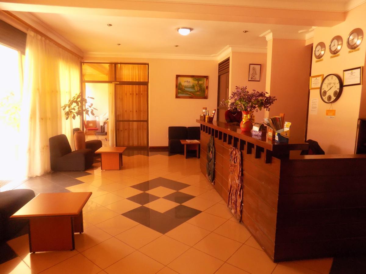 Entebbe Traveller'S Hotel Ngoại thất bức ảnh