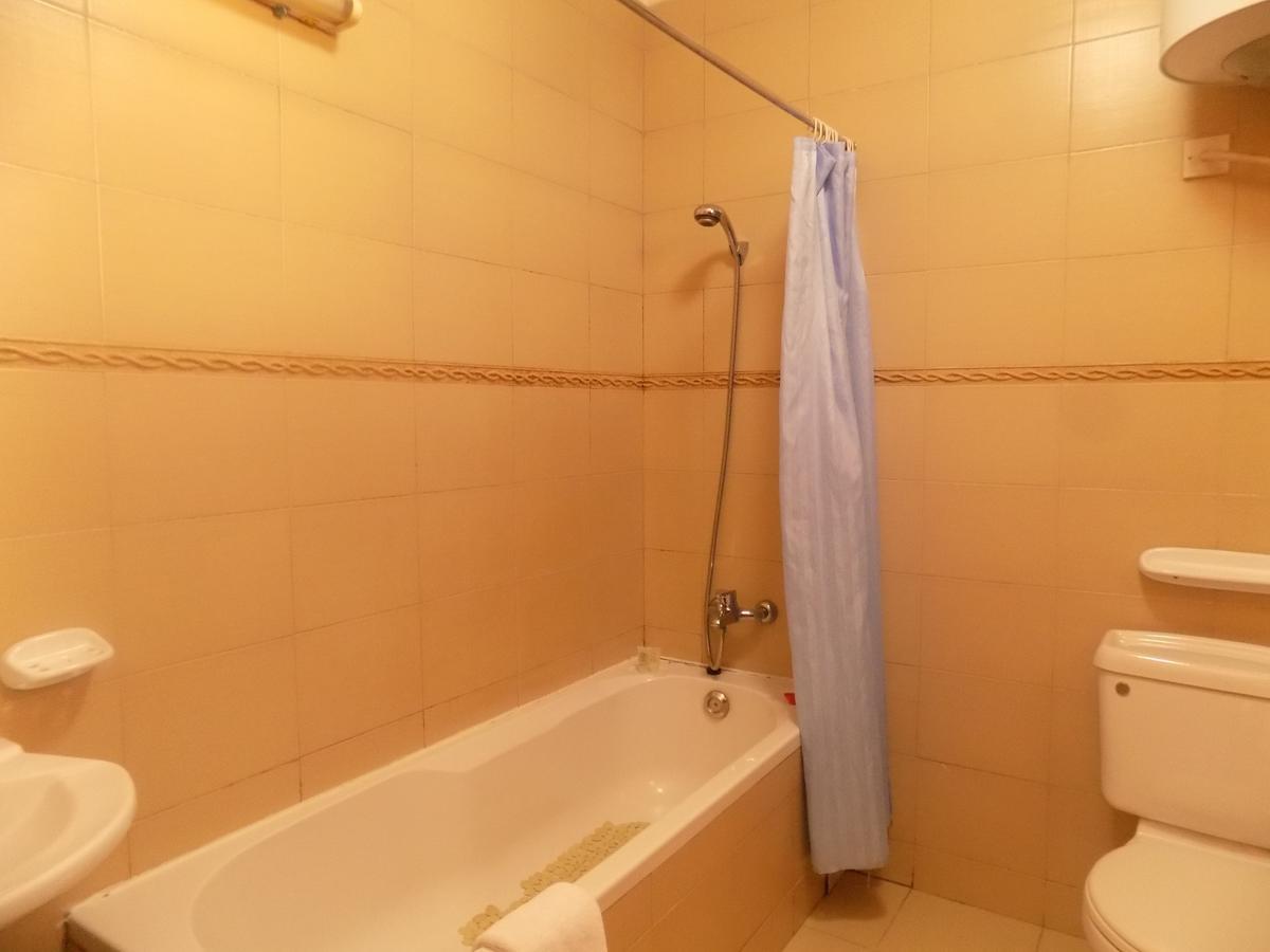 Entebbe Traveller'S Hotel Ngoại thất bức ảnh