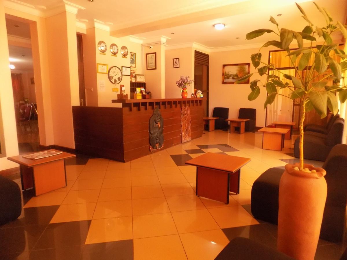 Entebbe Traveller'S Hotel Ngoại thất bức ảnh