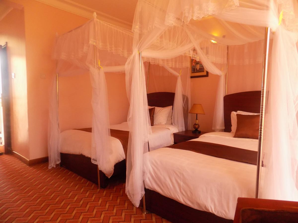 Entebbe Traveller'S Hotel Ngoại thất bức ảnh